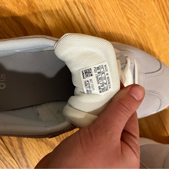 Adidas Shoes - Picture 2 of 7